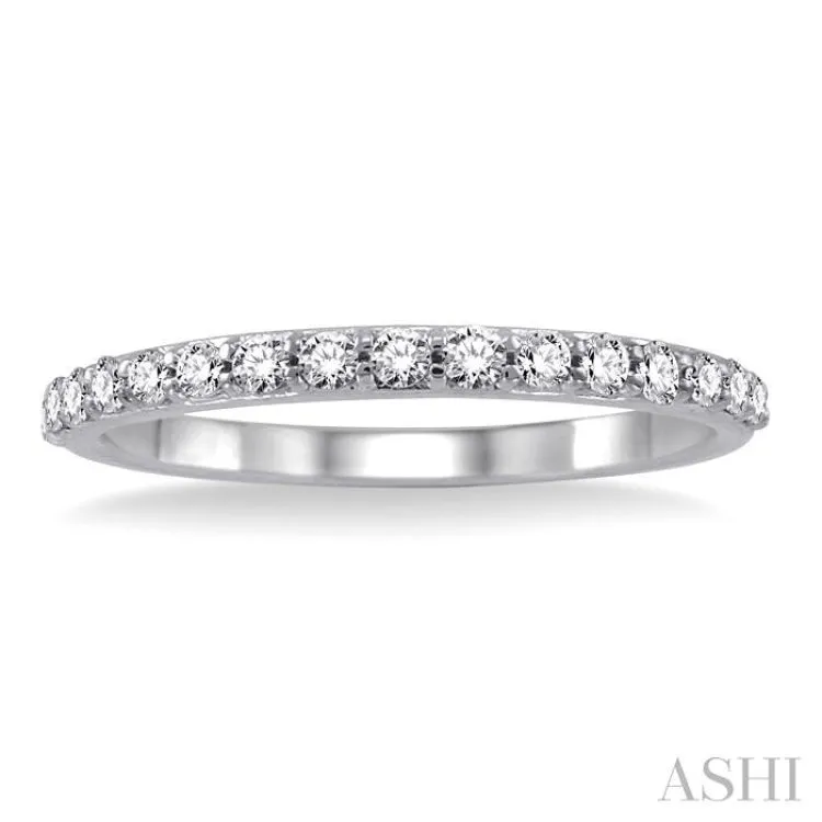 1/3 Ctw Round Cut Diamond Wedding Band in 14K White Gold