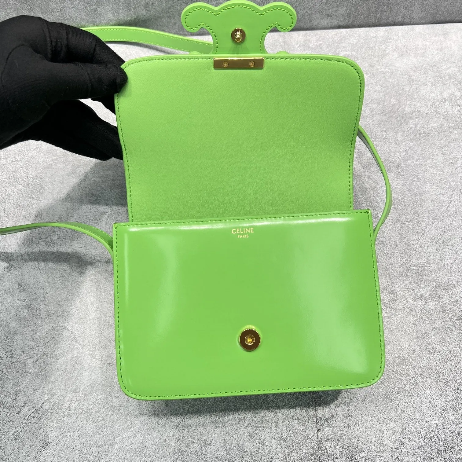 CE Mini Classique Cuir Triomphe Bag Green For Women 7.1in/18cm