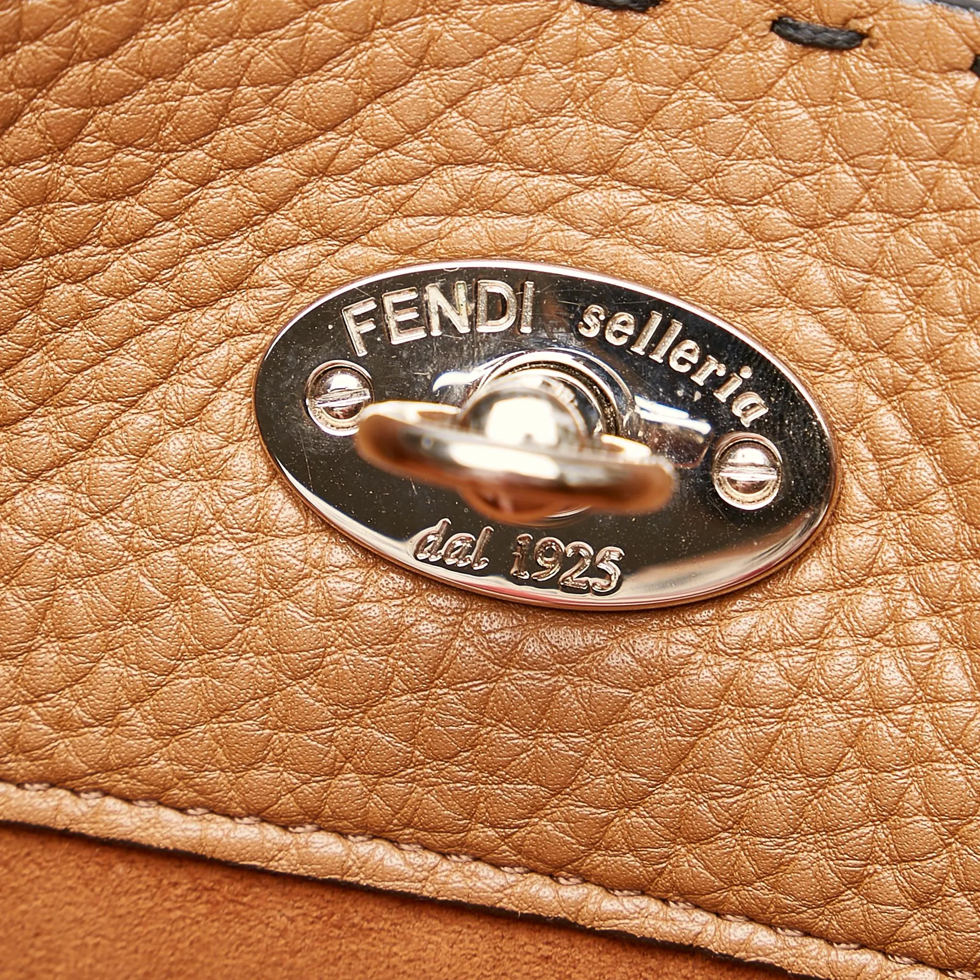 Fendi Selleria Carla Leather Tote Bag (SHG-33430)