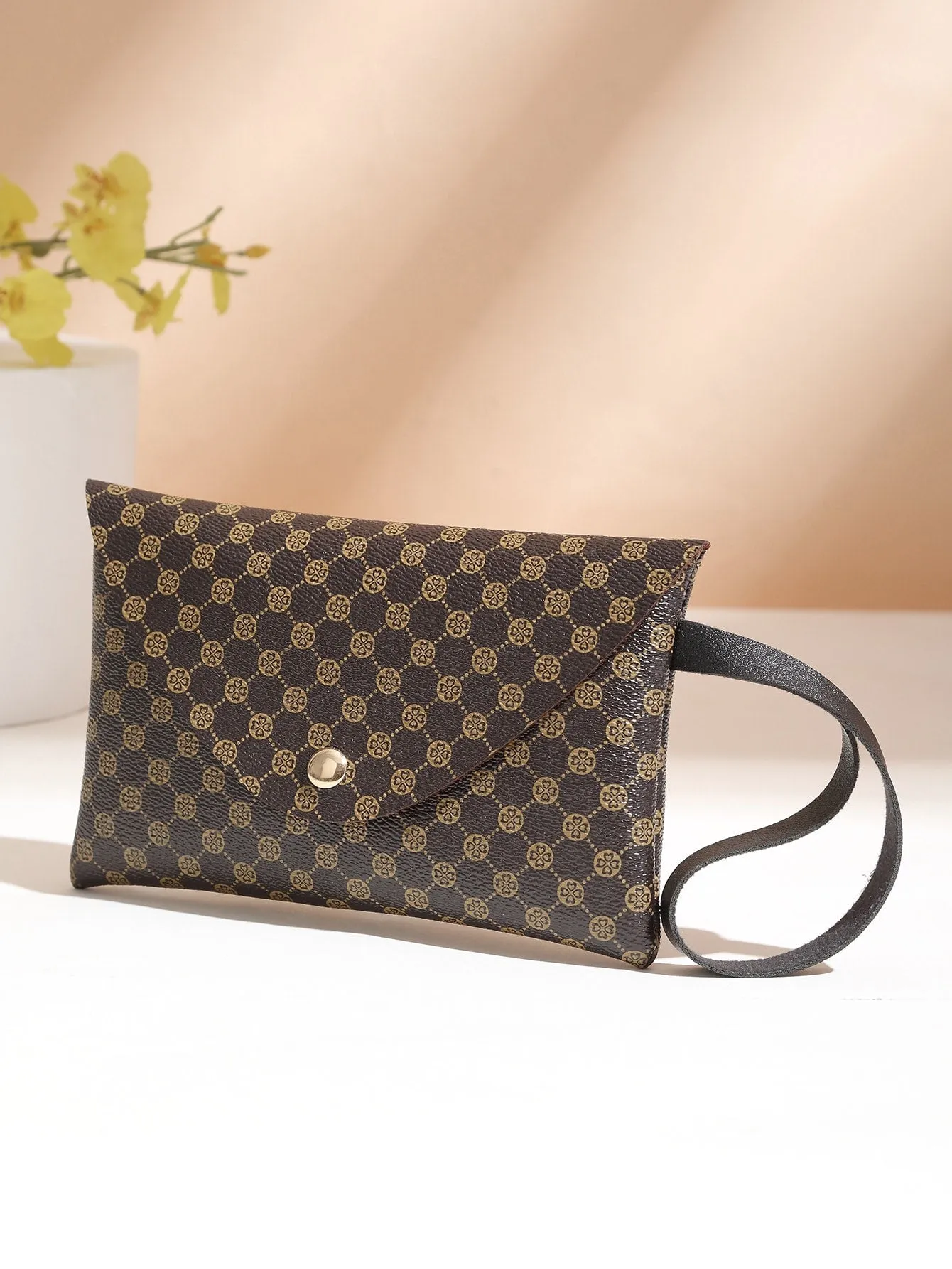 Geometric Graphic Flap Clutch Bag