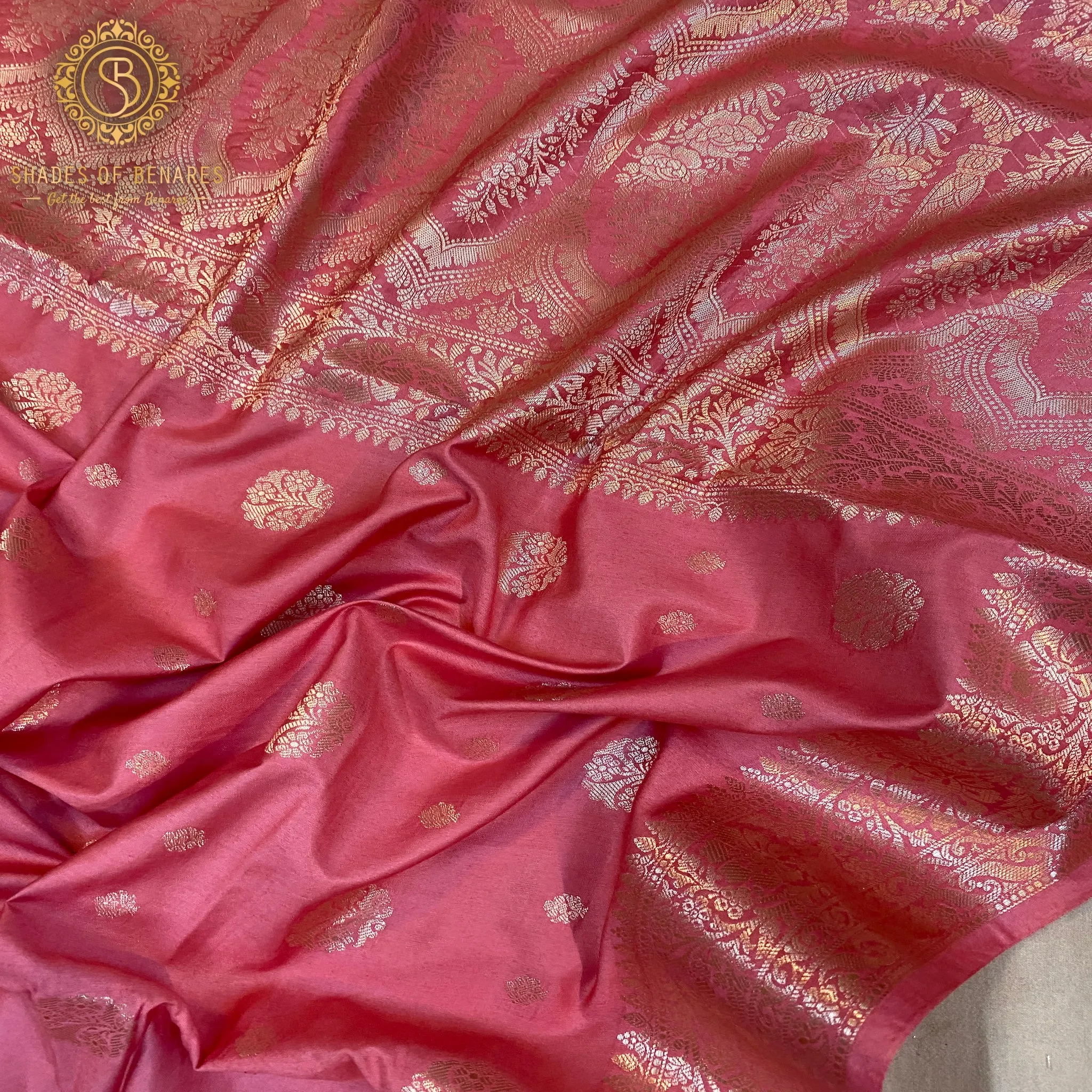 Luxurious Pink Handloom Crepe Banarasi Silk Saree