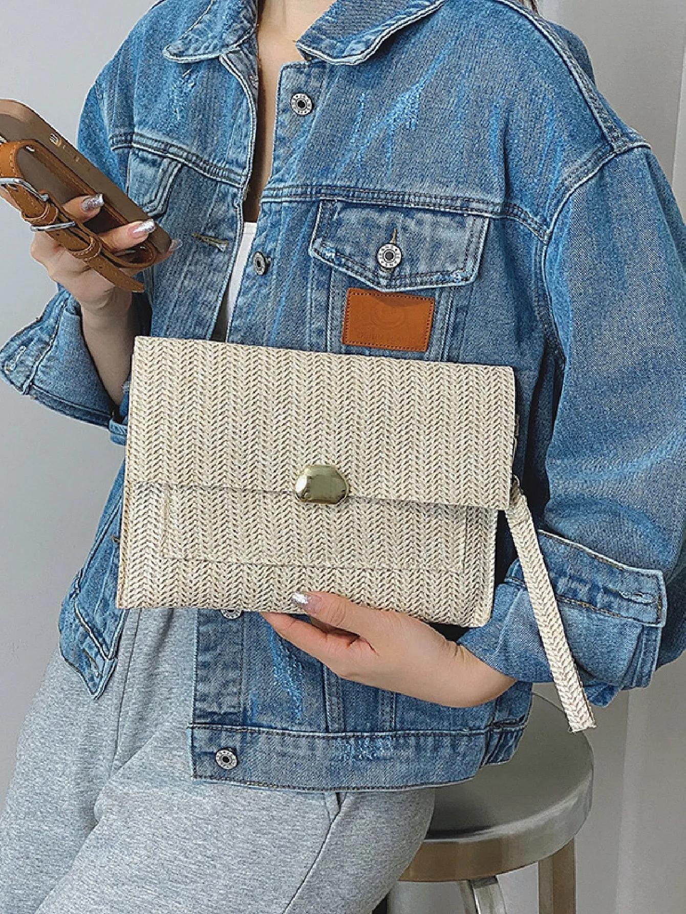 Minimalist Straw Bag With Wristlet