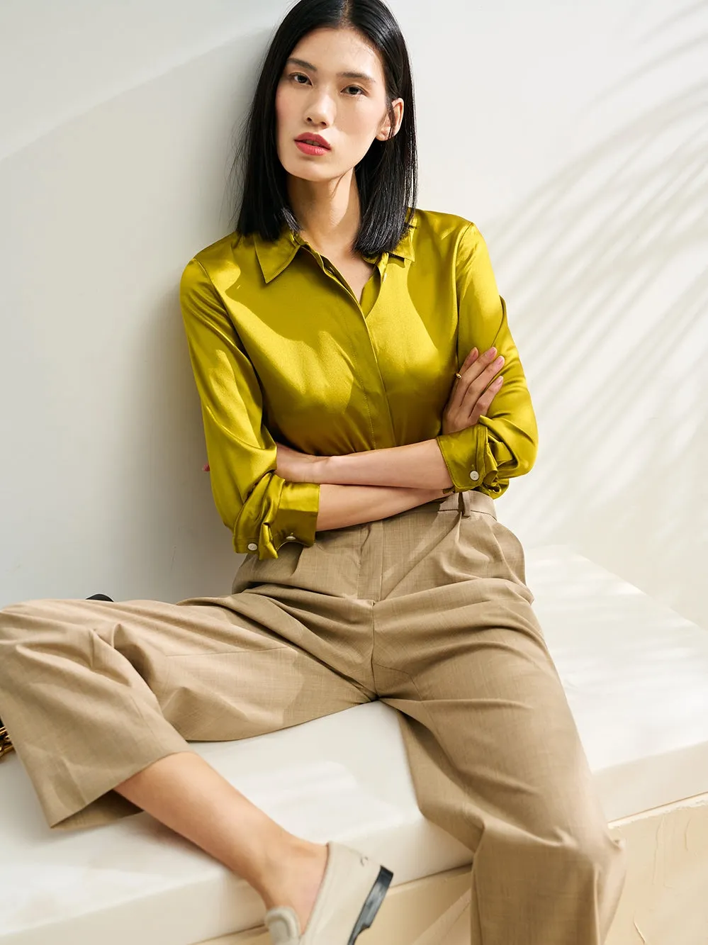 Nonothing|Luxurious silk shirt in olive green