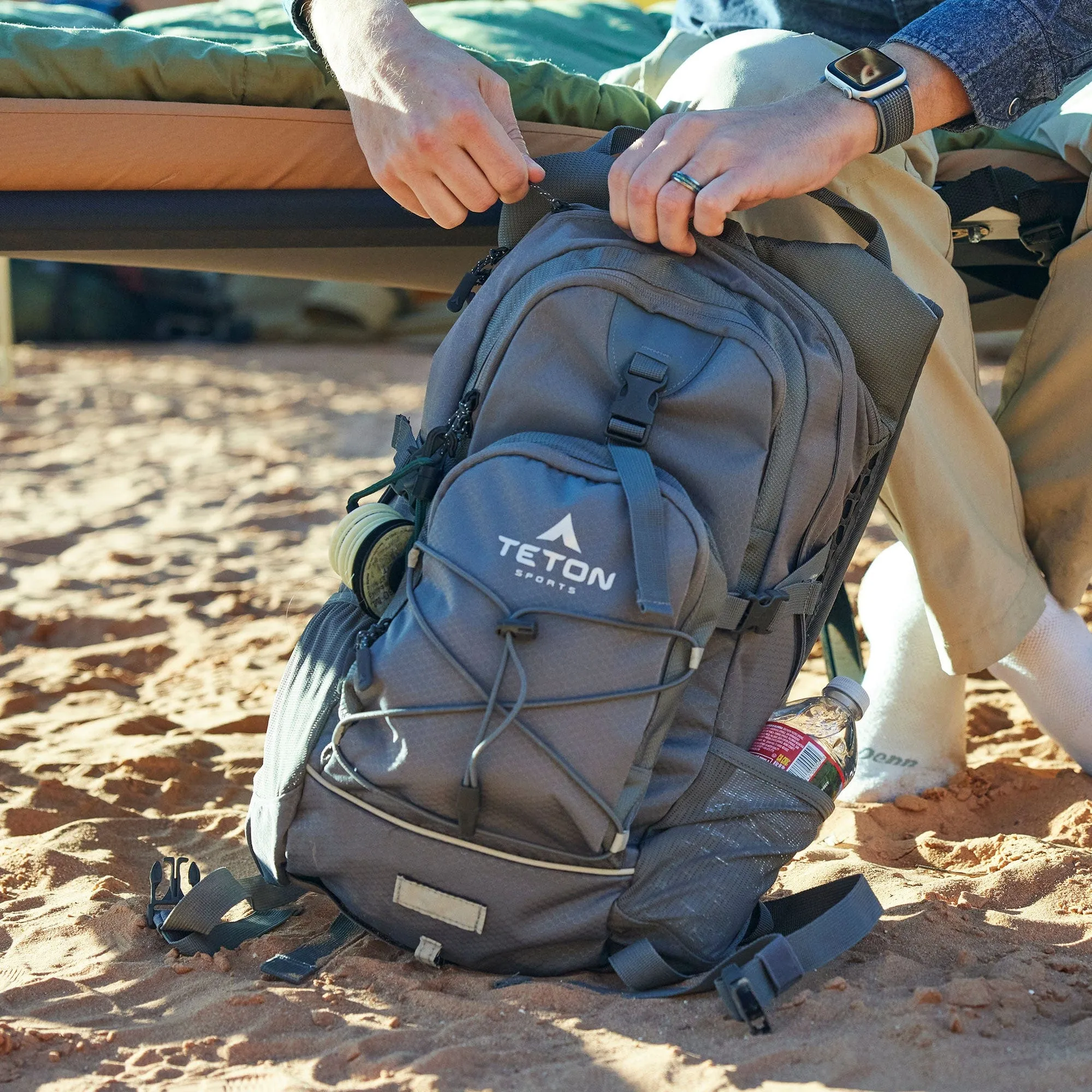 Oasis Hydration Packs