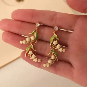 VAIGE Charming Green Leaf and White Flower Drop Earrings