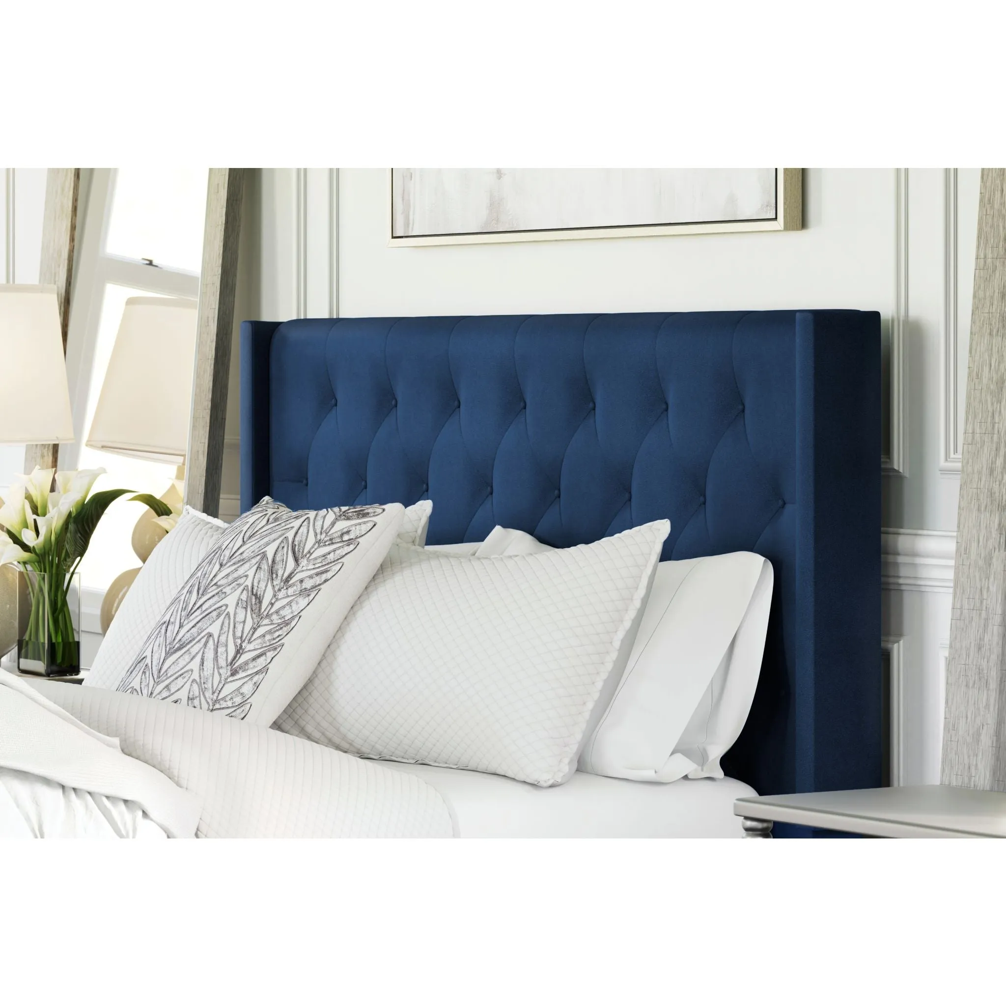 Vintasso Upholstered Queen Bed